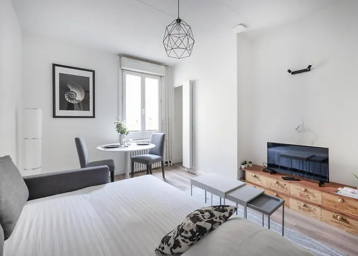 Apartman Les De Louis - *